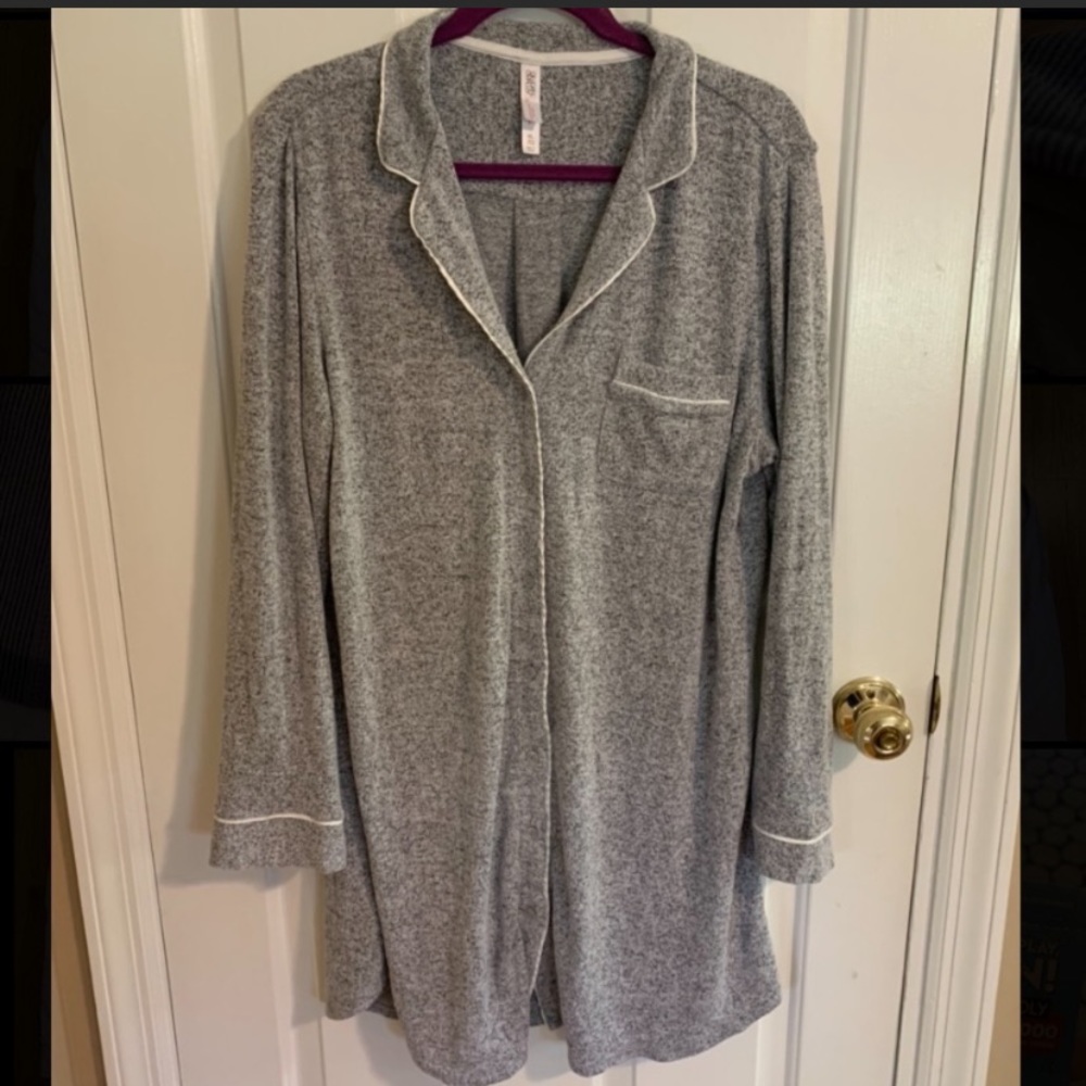 Women’s sleep night gown